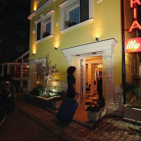 Hotel Kastria ティラナ エクステリア 写真