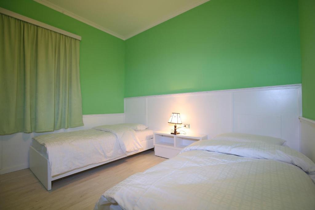 Hotel Kastria ティラナ エクステリア 写真