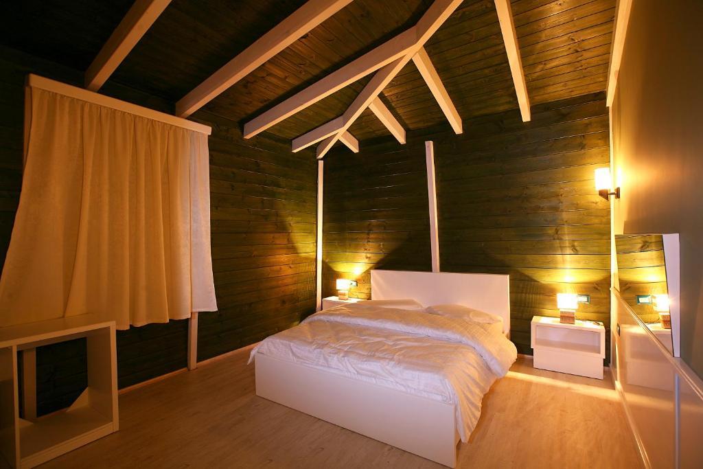 Hotel Kastria ティラナ エクステリア 写真