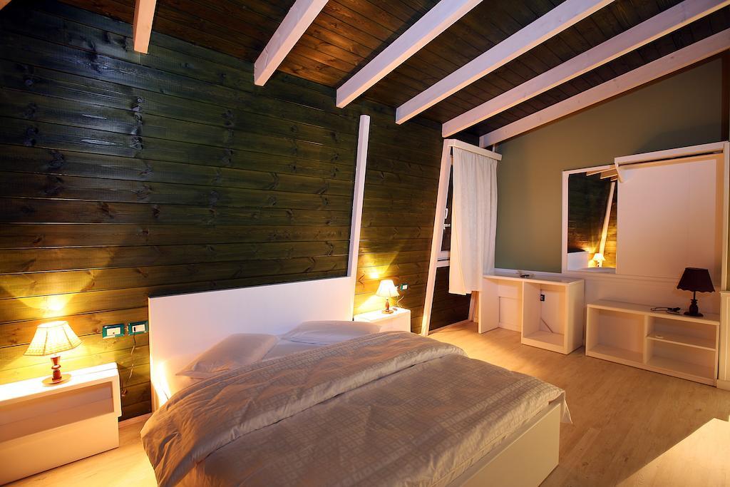 Hotel Kastria ティラナ エクステリア 写真