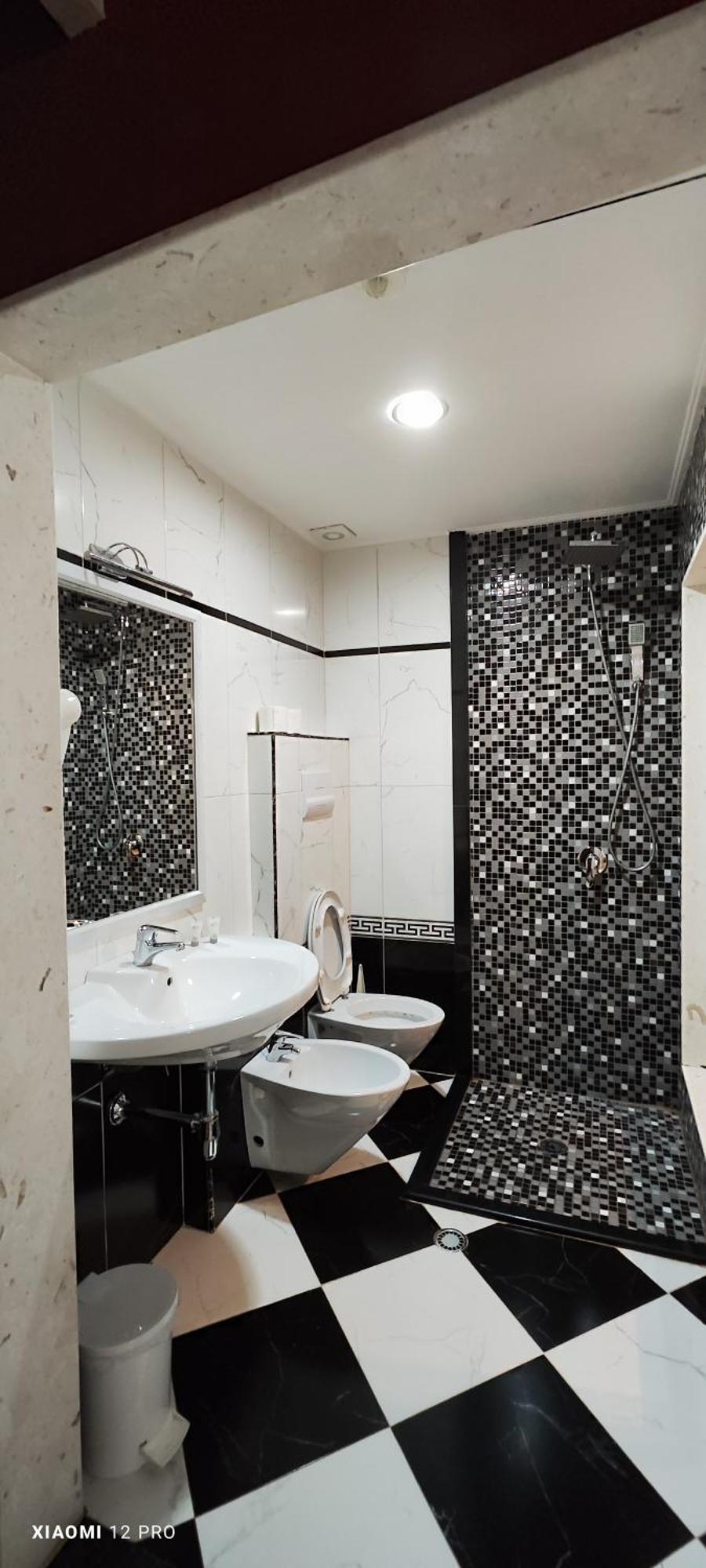 Hotel Kastria ティラナ エクステリア 写真
