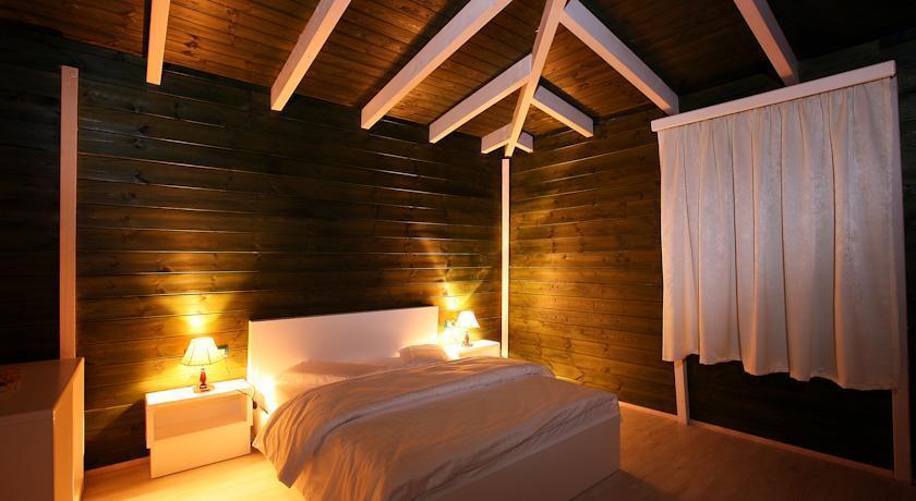 Hotel Kastria ティラナ エクステリア 写真